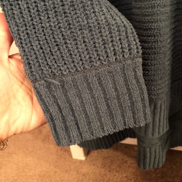 Women’s American Eagle Sweater - M - Picture 6 of 9